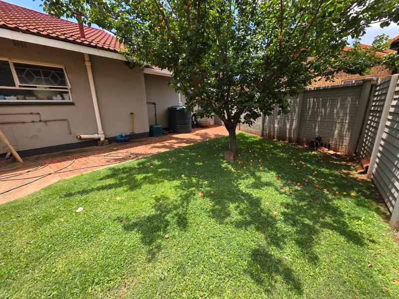 5 Bedroom Property for Sale in Meyerton Central Gauteng