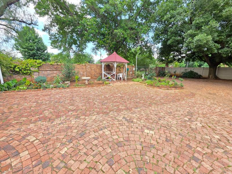 5 Bedroom Property for Sale in Meyerton Central Gauteng