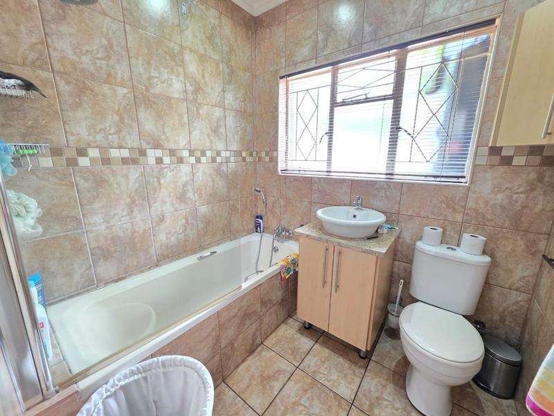 5 Bedroom Property for Sale in Meyerton Central Gauteng