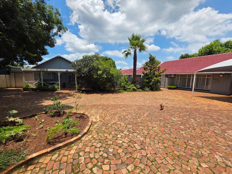 5 Bedroom Property for Sale in Meyerton Central Gauteng