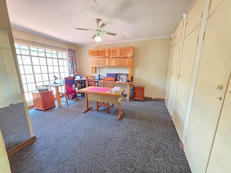 5 Bedroom Property for Sale in Meyerton Central Gauteng