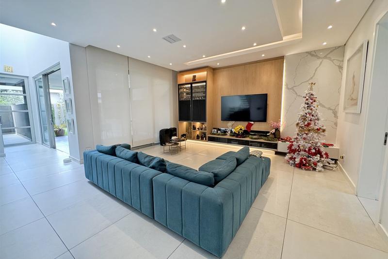 To Let 4 Bedroom Property for Rent in Morningside Gauteng