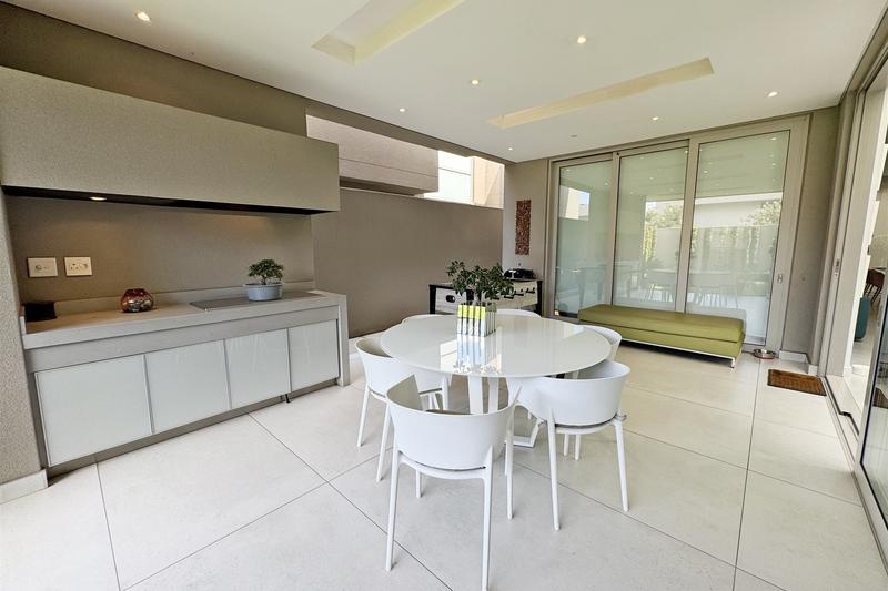 To Let 4 Bedroom Property for Rent in Morningside Gauteng