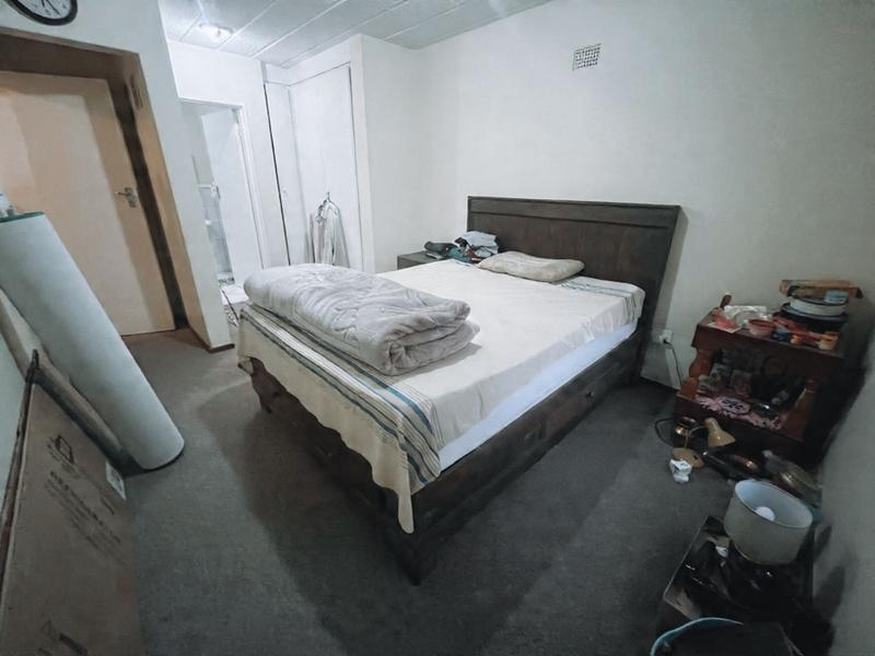 2 Bedroom Property for Sale in Robindale Gauteng