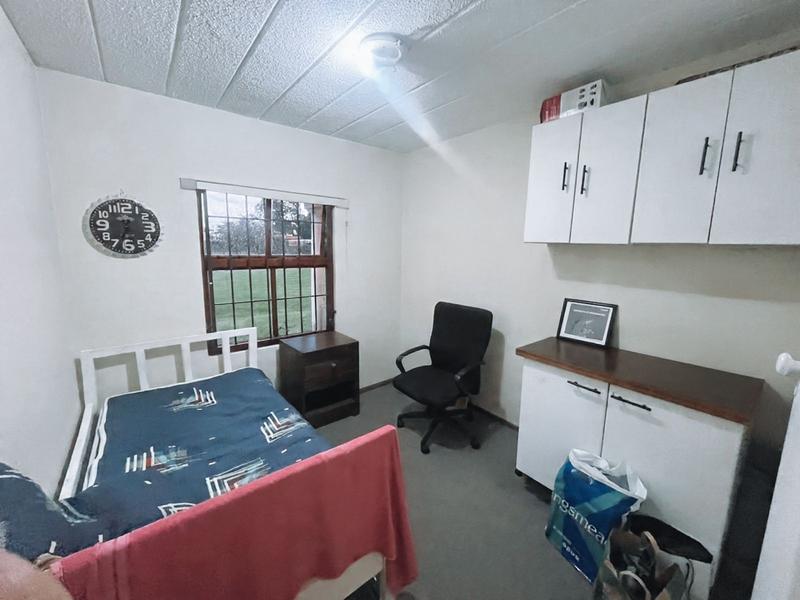 2 Bedroom Property for Sale in Robindale Gauteng