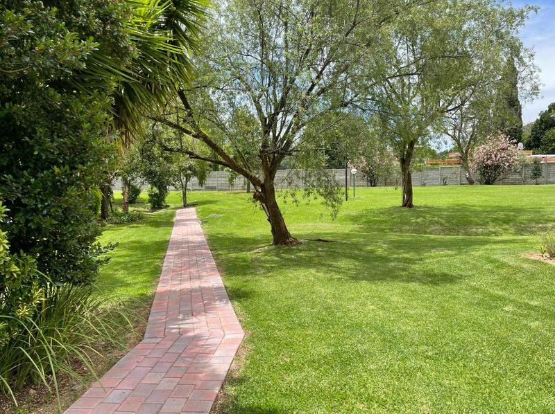 2 Bedroom Property for Sale in Robindale Gauteng