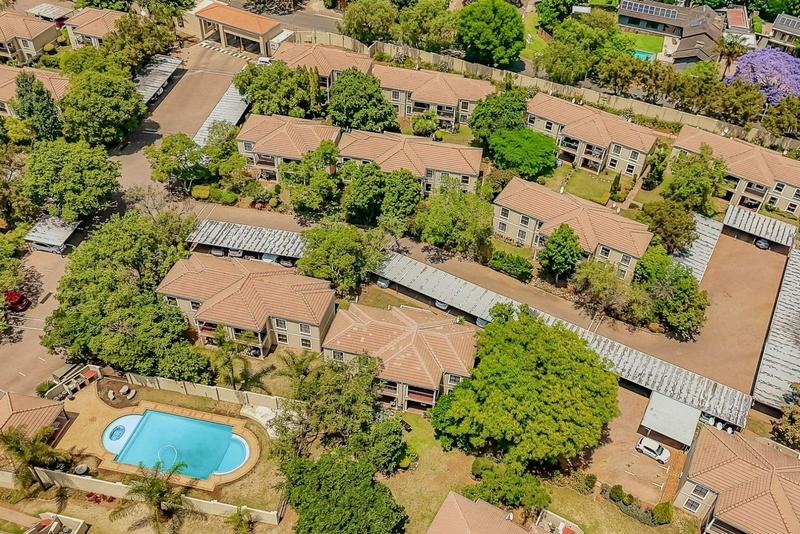 2 Bedroom Property for Sale in Robindale Gauteng