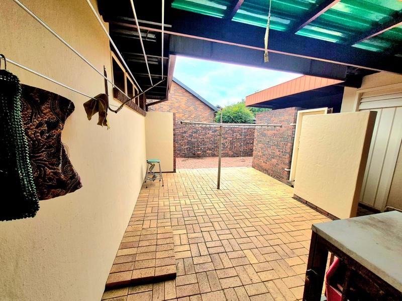 3 Bedroom Property for Sale in Wierda Park Gauteng