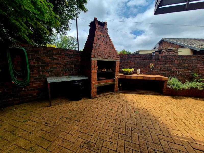3 Bedroom Property for Sale in Wierda Park Gauteng