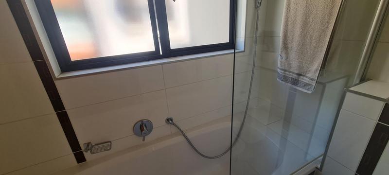 To Let 2 Bedroom Property for Rent in Bedford Gardens Gauteng