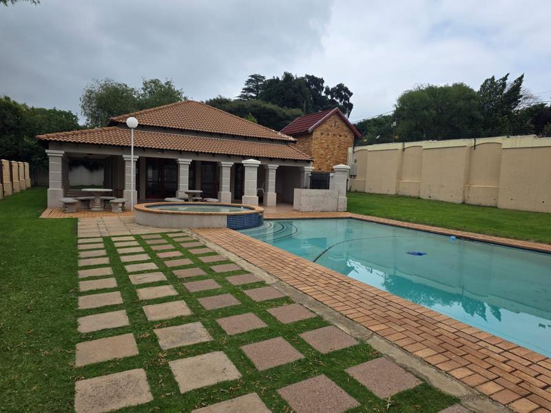 To Let 3 Bedroom Property for Rent in Sandringham Gauteng