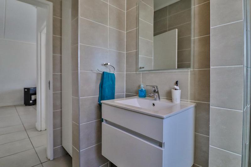 To Let 1 Bedroom Property for Rent in Modderfontein Gauteng