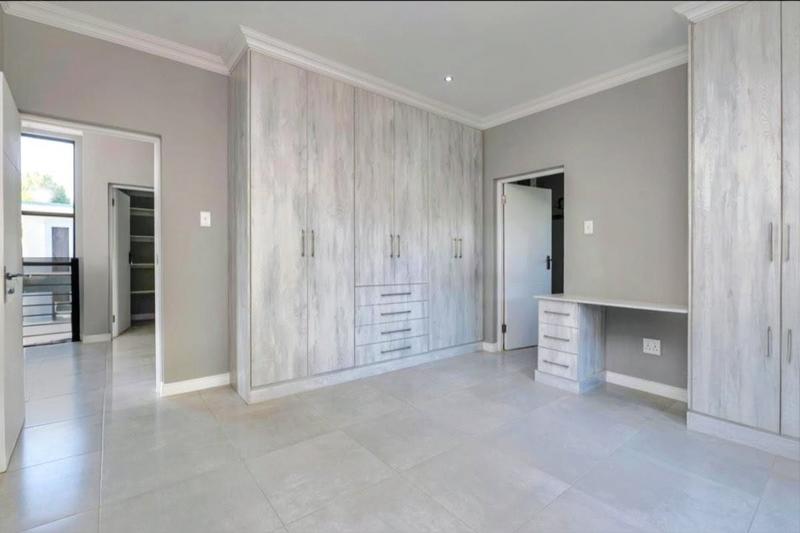 3 Bedroom Property for Sale in Bedfordview Gauteng