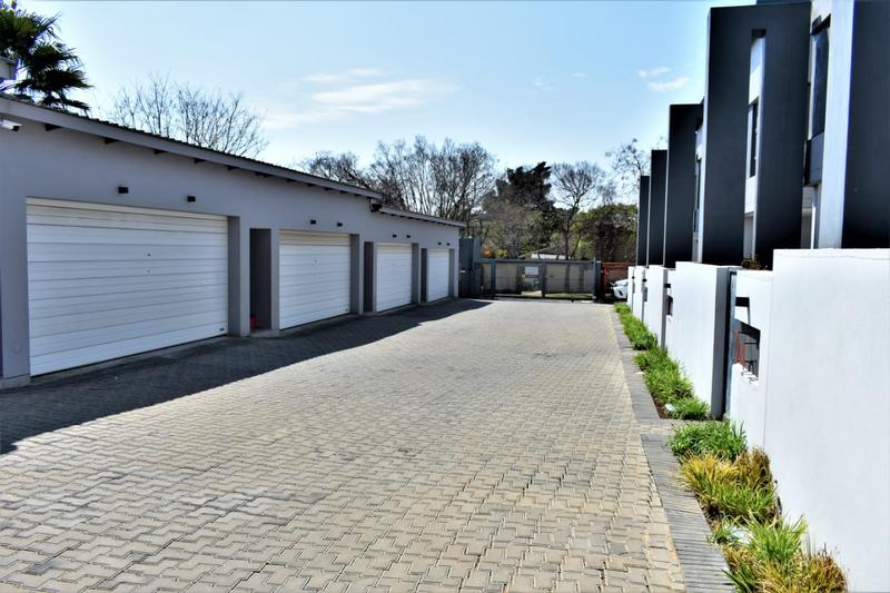 3 Bedroom Property for Sale in Edenvale Gauteng