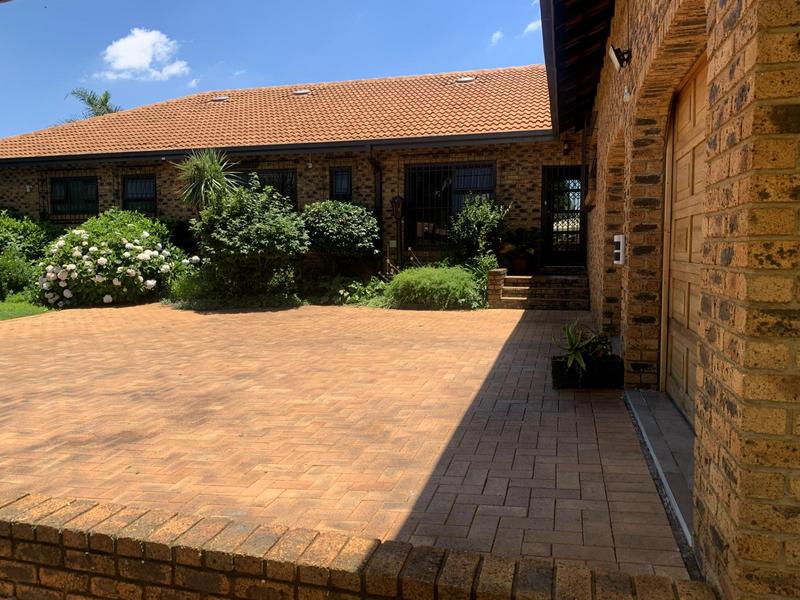 4 Bedroom Property for Sale in Sunward Park Gauteng