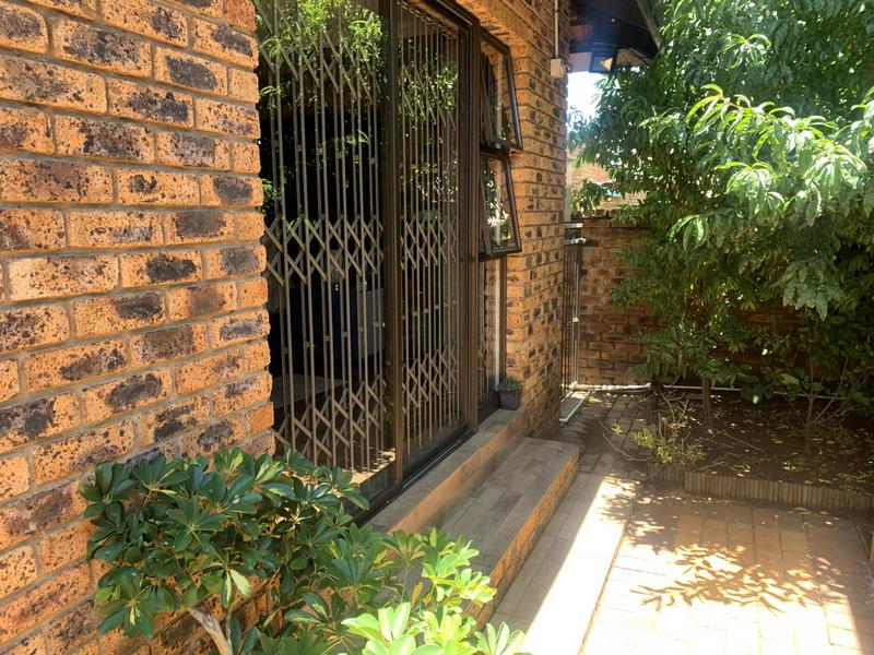 4 Bedroom Property for Sale in Sunward Park Gauteng