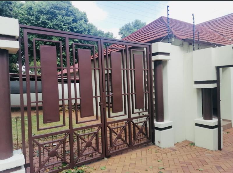 To Let 4 Bedroom Property for Rent in South Kensington Gauteng