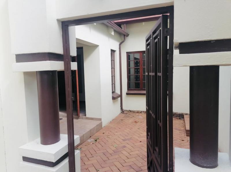 To Let 4 Bedroom Property for Rent in South Kensington Gauteng