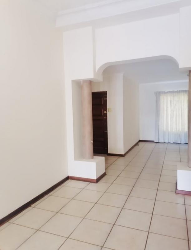To Let 4 Bedroom Property for Rent in South Kensington Gauteng