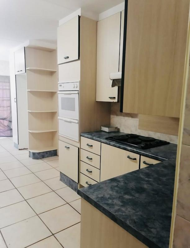 To Let 4 Bedroom Property for Rent in South Kensington Gauteng