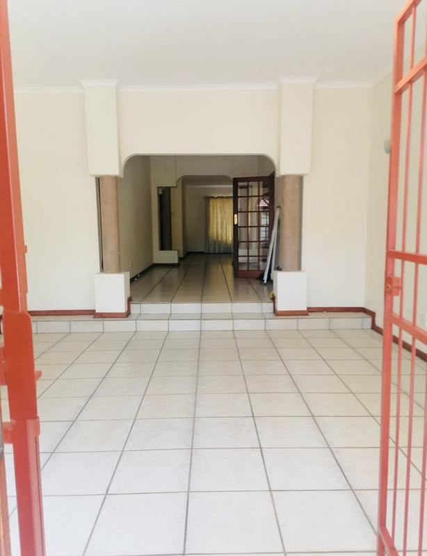 To Let 4 Bedroom Property for Rent in South Kensington Gauteng