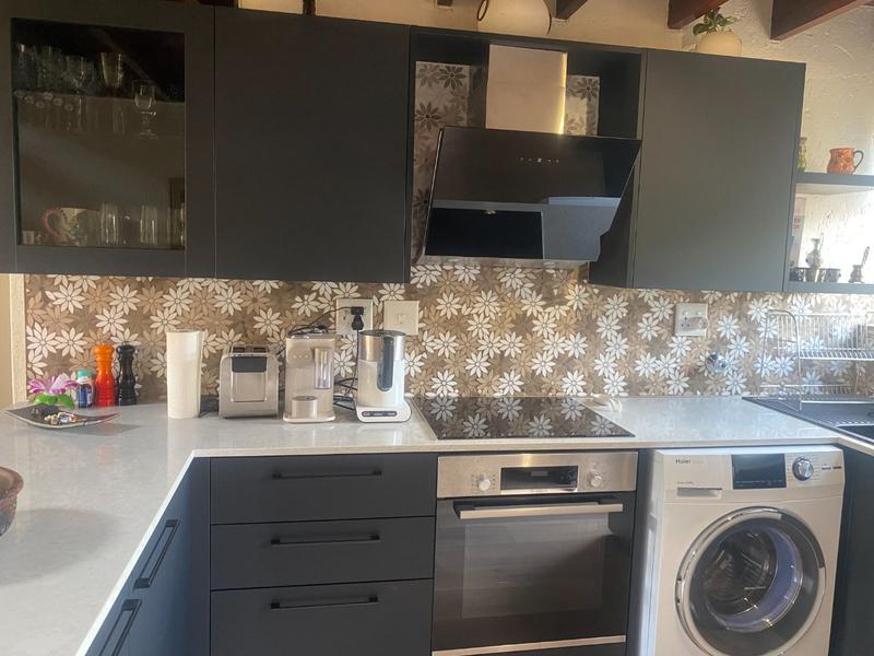 To Let 2 Bedroom Property for Rent in Lonehill Gauteng