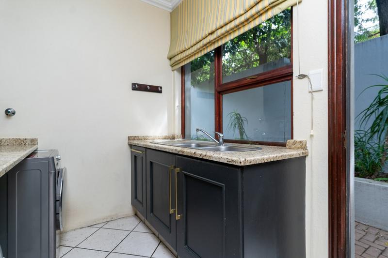 5 Bedroom Property for Sale in Broadacres Gauteng