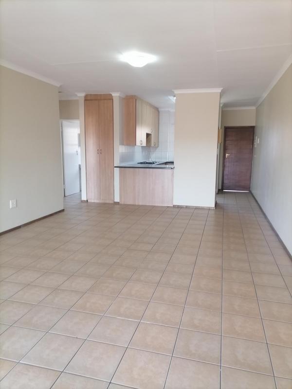 To Let 2 Bedroom Property for Rent in Sonneveld Gauteng