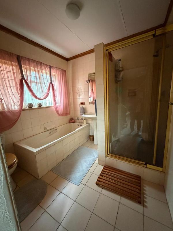 3 Bedroom Property for Sale in Casseldale Gauteng