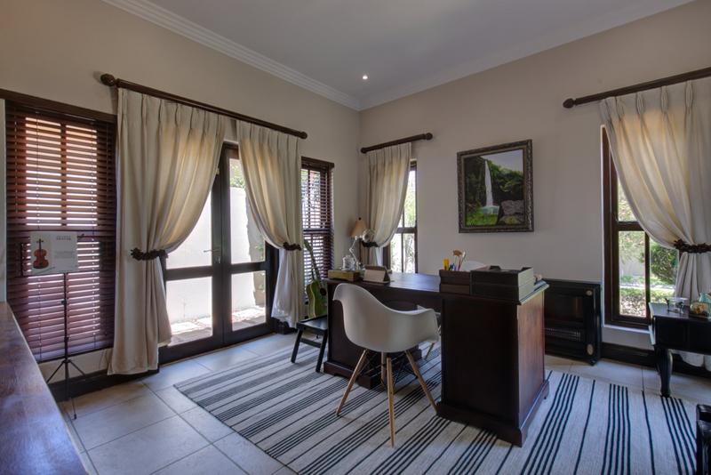 To Let 4 Bedroom Property for Rent in Dainfern Gauteng