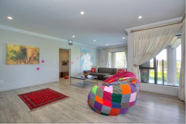 To Let 5 Bedroom Property for Rent in Dainfern Golf Estate Gauteng