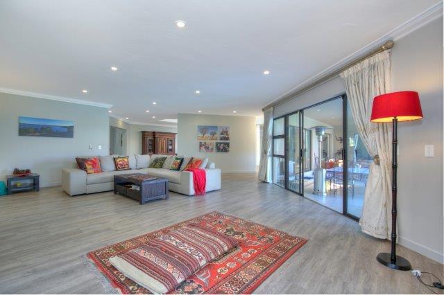 To Let 5 Bedroom Property for Rent in Dainfern Golf Estate Gauteng