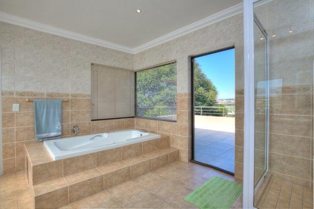 To Let 5 Bedroom Property for Rent in Dainfern Golf Estate Gauteng