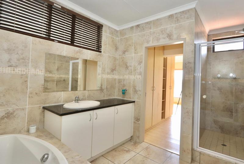 4 Bedroom Property for Sale in Broadacres Gauteng