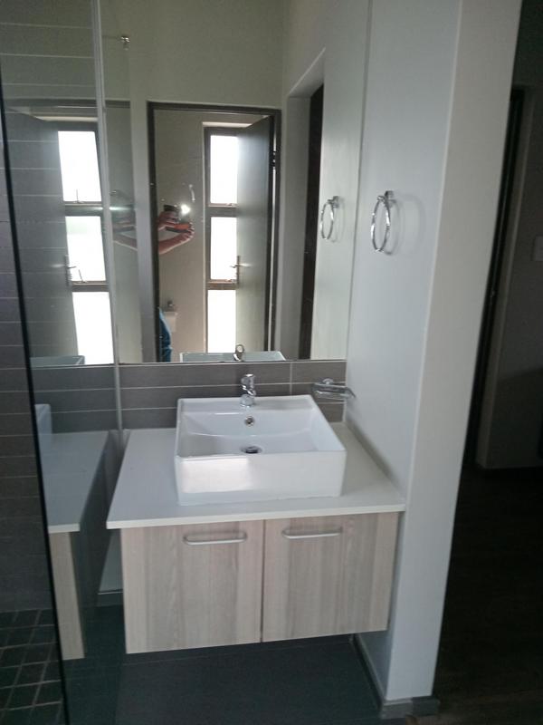 To Let 1 Bedroom Property for Rent in Menlo Park Gauteng
