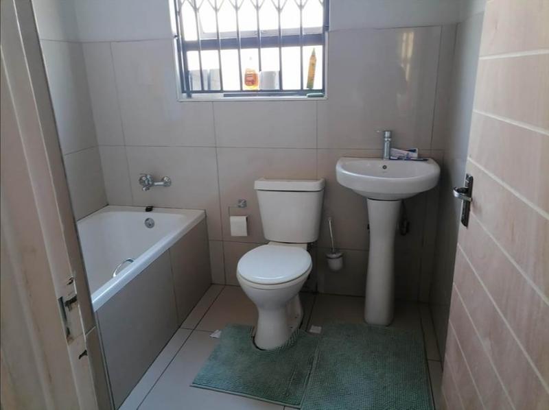 3 Bedroom Property for Sale in Clayville Gauteng
