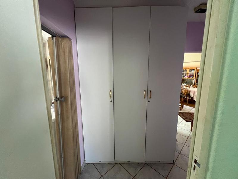 2 Bedroom Property for Sale in Helderkruin Gauteng