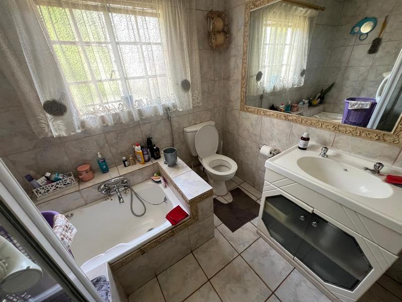 2 Bedroom Property for Sale in Helderkruin Gauteng