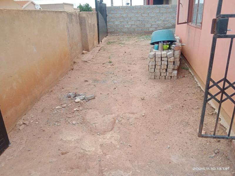 2 Bedroom Property for Sale in Duduza Gauteng