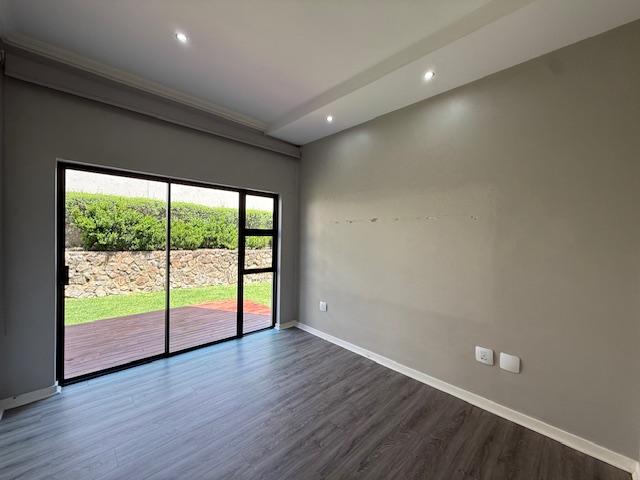 To Let 2 Bedroom Property for Rent in Bryanston Gauteng