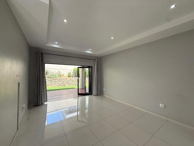 To Let 2 Bedroom Property for Rent in Bryanston Gauteng