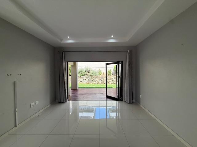 To Let 2 Bedroom Property for Rent in Bryanston Gauteng