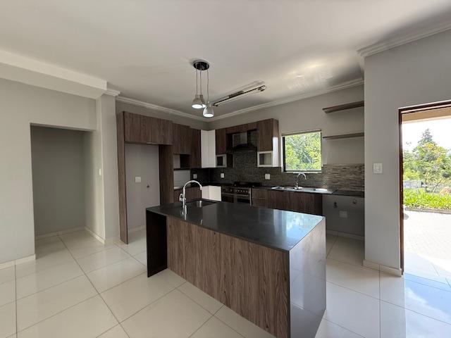 To Let 2 Bedroom Property for Rent in Bryanston Gauteng