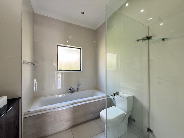 To Let 2 Bedroom Property for Rent in Bryanston Gauteng