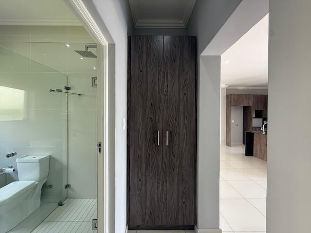 To Let 2 Bedroom Property for Rent in Bryanston Gauteng