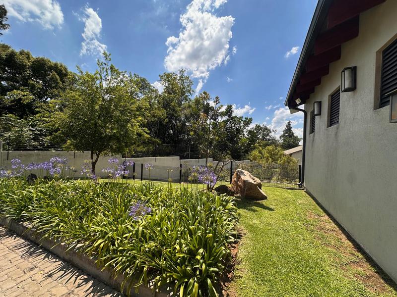 To Let 2 Bedroom Property for Rent in Bryanston Gauteng