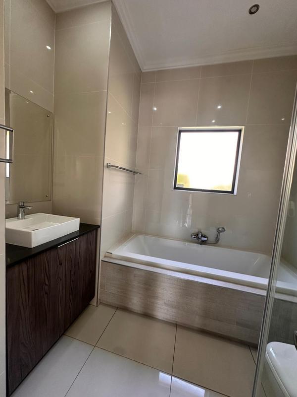 To Let 2 Bedroom Property for Rent in Bryanston Gauteng