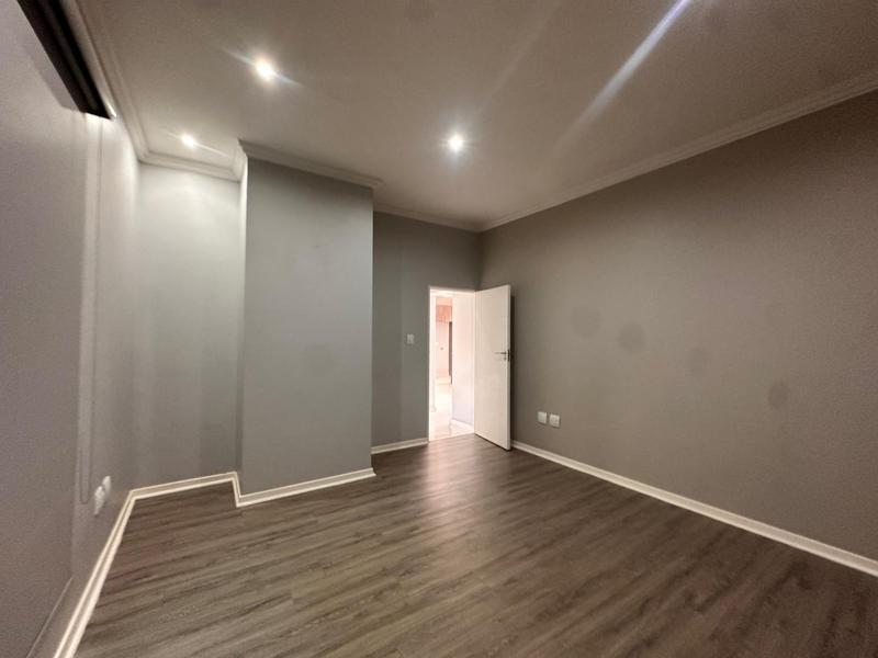 To Let 2 Bedroom Property for Rent in Bryanston Gauteng