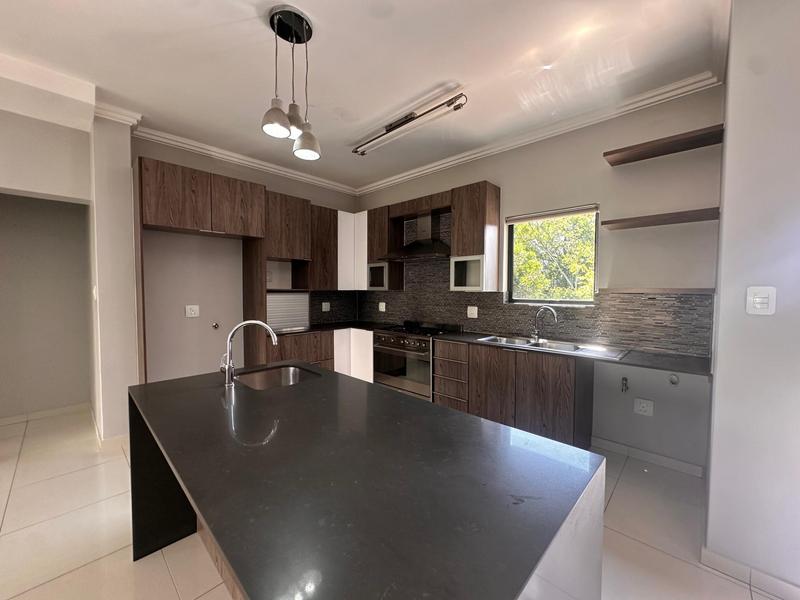 To Let 2 Bedroom Property for Rent in Bryanston Gauteng