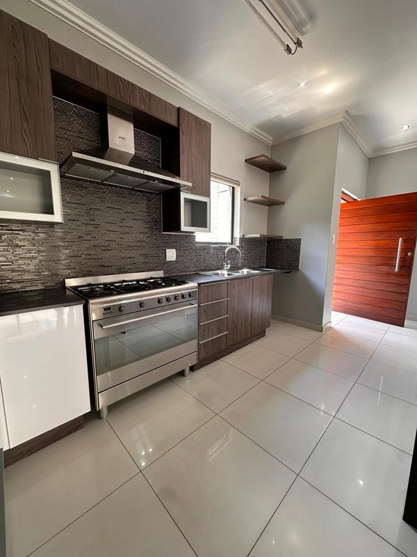 To Let 2 Bedroom Property for Rent in Bryanston Gauteng